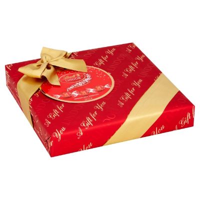 Lindt Lindor Gift Box Wrap Milk Chocolate 287 g